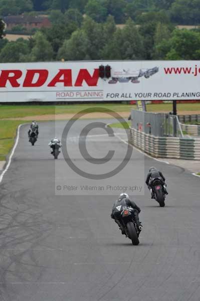 Mallory park Leicestershire;Mallory park photographs;Motorcycle action photographs;event digital images;eventdigitalimages;mallory park;no limits trackday;peter wileman photography;trackday;trackday digital images;trackday photos