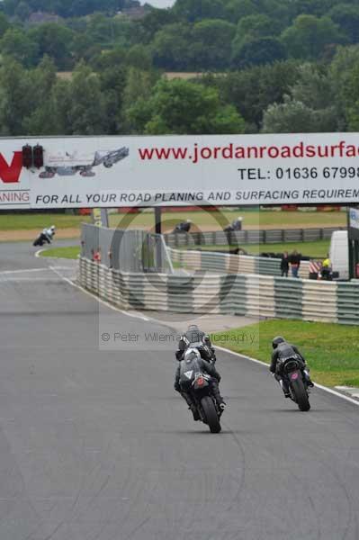 Mallory park Leicestershire;Mallory park photographs;Motorcycle action photographs;event digital images;eventdigitalimages;mallory park;no limits trackday;peter wileman photography;trackday;trackday digital images;trackday photos