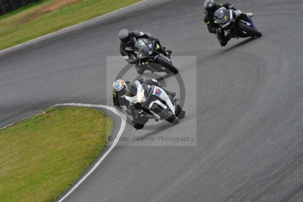 Mallory park Leicestershire;Mallory park photographs;Motorcycle action photographs;event digital images;eventdigitalimages;mallory park;no limits trackday;peter wileman photography;trackday;trackday digital images;trackday photos