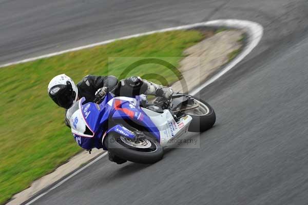 Mallory park Leicestershire;Mallory park photographs;Motorcycle action photographs;event digital images;eventdigitalimages;mallory park;no limits trackday;peter wileman photography;trackday;trackday digital images;trackday photos