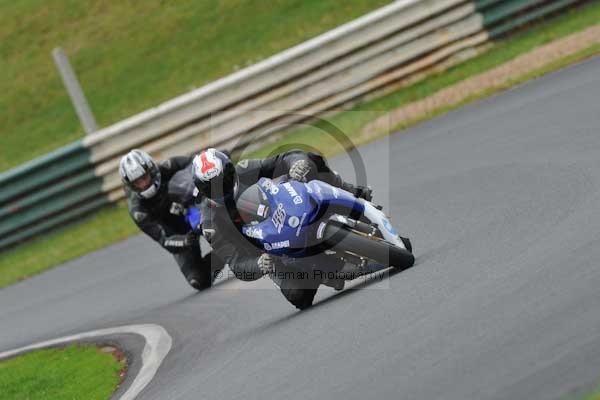 Mallory park Leicestershire;Mallory park photographs;Motorcycle action photographs;event digital images;eventdigitalimages;mallory park;no limits trackday;peter wileman photography;trackday;trackday digital images;trackday photos