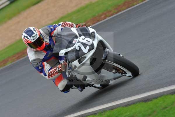 Mallory park Leicestershire;Mallory park photographs;Motorcycle action photographs;event digital images;eventdigitalimages;mallory park;no limits trackday;peter wileman photography;trackday;trackday digital images;trackday photos