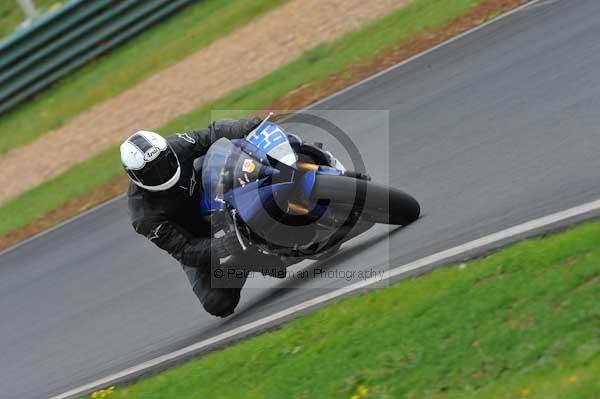 Mallory park Leicestershire;Mallory park photographs;Motorcycle action photographs;event digital images;eventdigitalimages;mallory park;no limits trackday;peter wileman photography;trackday;trackday digital images;trackday photos