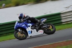 Mallory-park-Leicestershire;Mallory-park-photographs;Motorcycle-action-photographs;event-digital-images;eventdigitalimages;mallory-park;no-limits-trackday;peter-wileman-photography;trackday;trackday-digital-images;trackday-photos