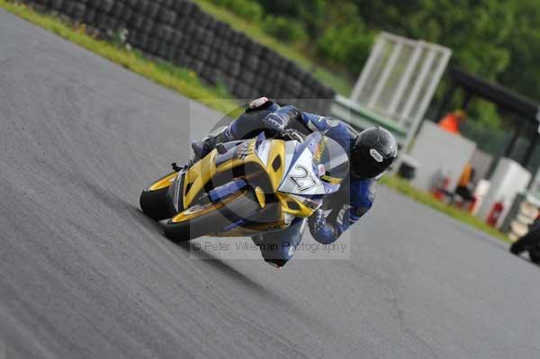 Mallory park Leicestershire;Mallory park photographs;Motorcycle action photographs;event digital images;eventdigitalimages;mallory park;no limits trackday;peter wileman photography;trackday;trackday digital images;trackday photos