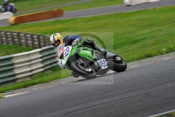 Mallory park Leicestershire;Mallory park photographs;Motorcycle action photographs;event digital images;eventdigitalimages;mallory park;no limits trackday;peter wileman photography;trackday;trackday digital images;trackday photos