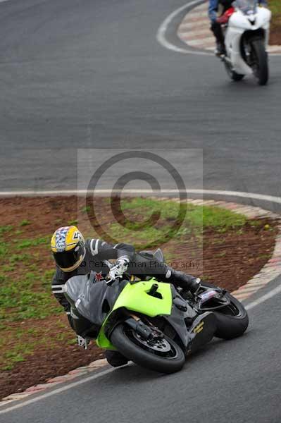 Mallory park Leicestershire;Mallory park photographs;Motorcycle action photographs;event digital images;eventdigitalimages;mallory park;no limits trackday;peter wileman photography;trackday;trackday digital images;trackday photos