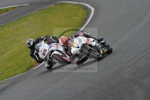 Mallory park Leicestershire;Mallory park photographs;Motorcycle action photographs;event digital images;eventdigitalimages;mallory park;no limits trackday;peter wileman photography;trackday;trackday digital images;trackday photos