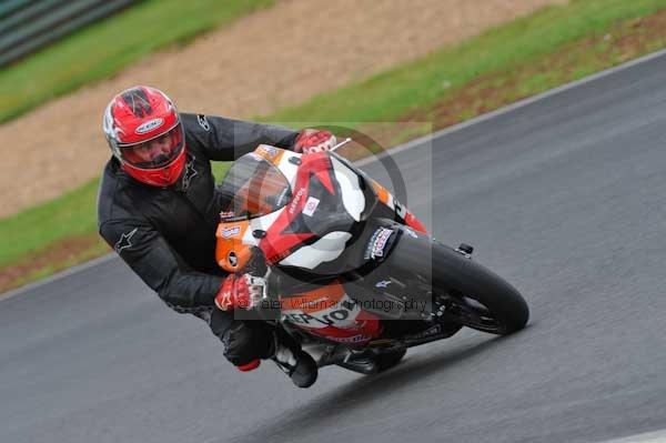 Mallory park Leicestershire;Mallory park photographs;Motorcycle action photographs;event digital images;eventdigitalimages;mallory park;no limits trackday;peter wileman photography;trackday;trackday digital images;trackday photos