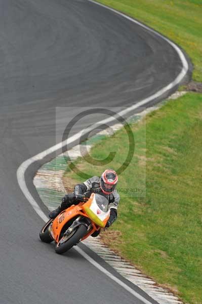 Mallory park Leicestershire;Mallory park photographs;Motorcycle action photographs;event digital images;eventdigitalimages;mallory park;no limits trackday;peter wileman photography;trackday;trackday digital images;trackday photos