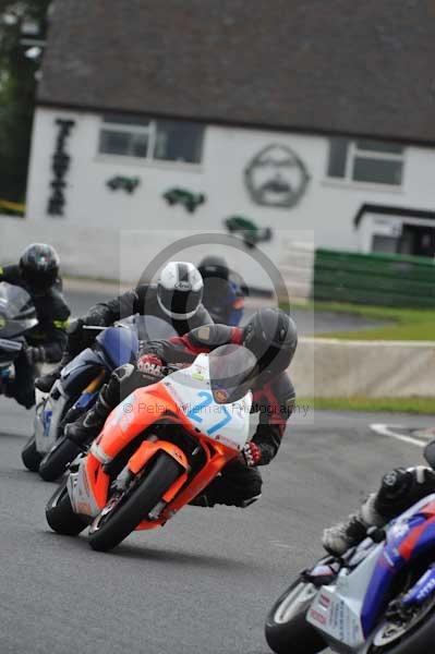 Mallory park Leicestershire;Mallory park photographs;Motorcycle action photographs;event digital images;eventdigitalimages;mallory park;no limits trackday;peter wileman photography;trackday;trackday digital images;trackday photos