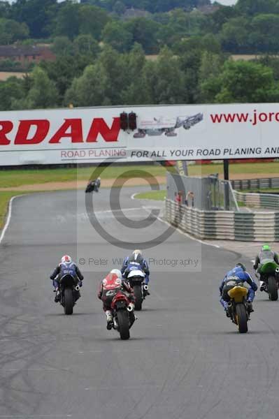 Mallory park Leicestershire;Mallory park photographs;Motorcycle action photographs;event digital images;eventdigitalimages;mallory park;no limits trackday;peter wileman photography;trackday;trackday digital images;trackday photos