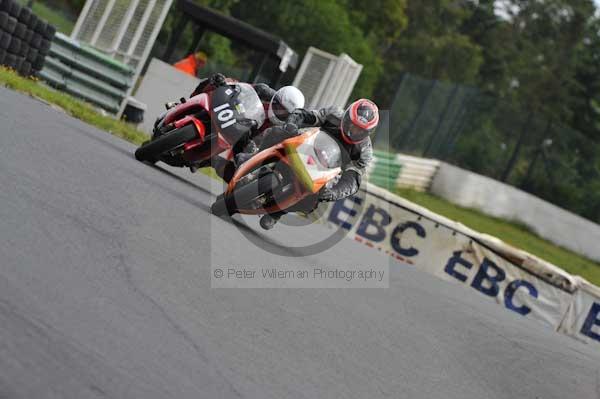 Mallory park Leicestershire;Mallory park photographs;Motorcycle action photographs;event digital images;eventdigitalimages;mallory park;no limits trackday;peter wileman photography;trackday;trackday digital images;trackday photos