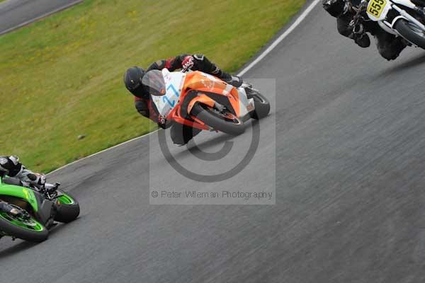 Mallory park Leicestershire;Mallory park photographs;Motorcycle action photographs;event digital images;eventdigitalimages;mallory park;no limits trackday;peter wileman photography;trackday;trackday digital images;trackday photos