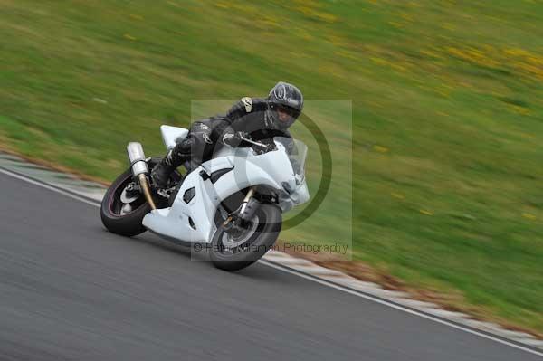 Mallory park Leicestershire;Mallory park photographs;Motorcycle action photographs;event digital images;eventdigitalimages;mallory park;no limits trackday;peter wileman photography;trackday;trackday digital images;trackday photos