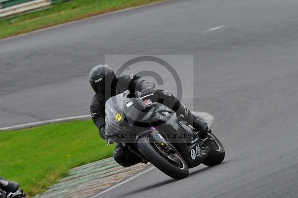 Mallory park Leicestershire;Mallory park photographs;Motorcycle action photographs;event digital images;eventdigitalimages;mallory park;no limits trackday;peter wileman photography;trackday;trackday digital images;trackday photos