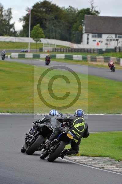 Mallory park Leicestershire;Mallory park photographs;Motorcycle action photographs;event digital images;eventdigitalimages;mallory park;no limits trackday;peter wileman photography;trackday;trackday digital images;trackday photos