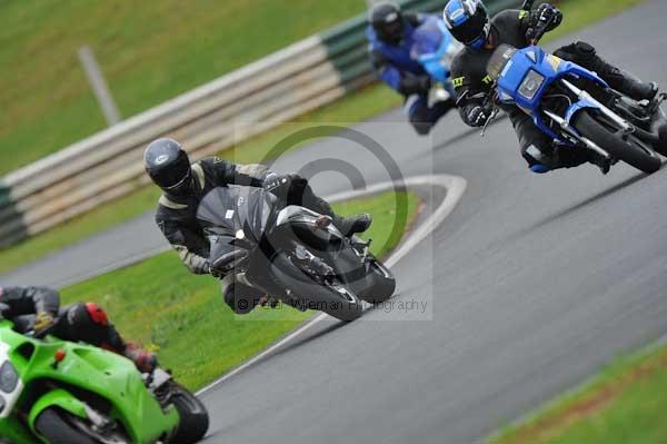 Mallory park Leicestershire;Mallory park photographs;Motorcycle action photographs;event digital images;eventdigitalimages;mallory park;no limits trackday;peter wileman photography;trackday;trackday digital images;trackday photos