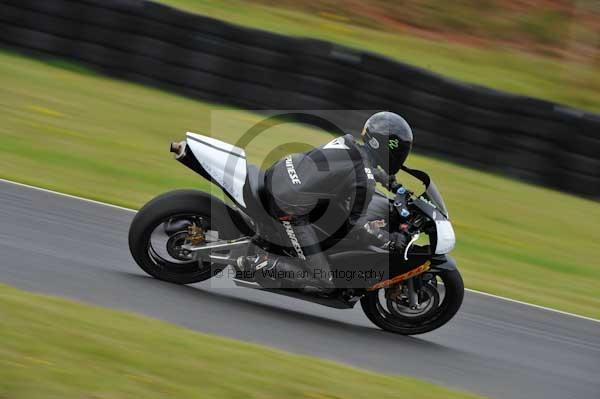 Mallory park Leicestershire;Mallory park photographs;Motorcycle action photographs;event digital images;eventdigitalimages;mallory park;no limits trackday;peter wileman photography;trackday;trackday digital images;trackday photos