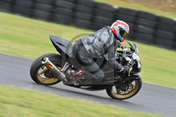 Mallory park Leicestershire;Mallory park photographs;Motorcycle action photographs;event digital images;eventdigitalimages;mallory park;no limits trackday;peter wileman photography;trackday;trackday digital images;trackday photos