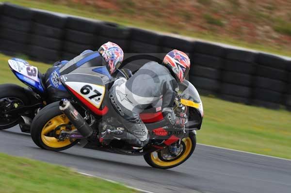 Mallory park Leicestershire;Mallory park photographs;Motorcycle action photographs;event digital images;eventdigitalimages;mallory park;no limits trackday;peter wileman photography;trackday;trackday digital images;trackday photos