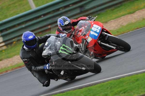 Mallory park Leicestershire;Mallory park photographs;Motorcycle action photographs;event digital images;eventdigitalimages;mallory park;no limits trackday;peter wileman photography;trackday;trackday digital images;trackday photos