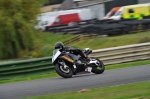 Mallory-park-Leicestershire;Mallory-park-photographs;Motorcycle-action-photographs;event-digital-images;eventdigitalimages;mallory-park;no-limits-trackday;peter-wileman-photography;trackday;trackday-digital-images;trackday-photos