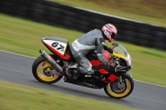 Mallory-park-Leicestershire;Mallory-park-photographs;Motorcycle-action-photographs;event-digital-images;eventdigitalimages;mallory-park;no-limits-trackday;peter-wileman-photography;trackday;trackday-digital-images;trackday-photos