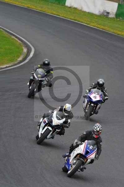 Mallory park Leicestershire;Mallory park photographs;Motorcycle action photographs;event digital images;eventdigitalimages;mallory park;no limits trackday;peter wileman photography;trackday;trackday digital images;trackday photos