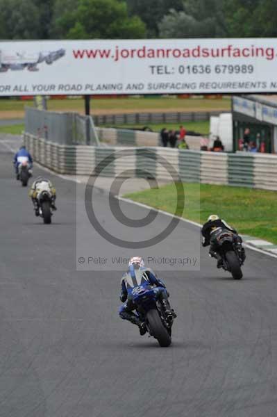 Mallory park Leicestershire;Mallory park photographs;Motorcycle action photographs;event digital images;eventdigitalimages;mallory park;no limits trackday;peter wileman photography;trackday;trackday digital images;trackday photos