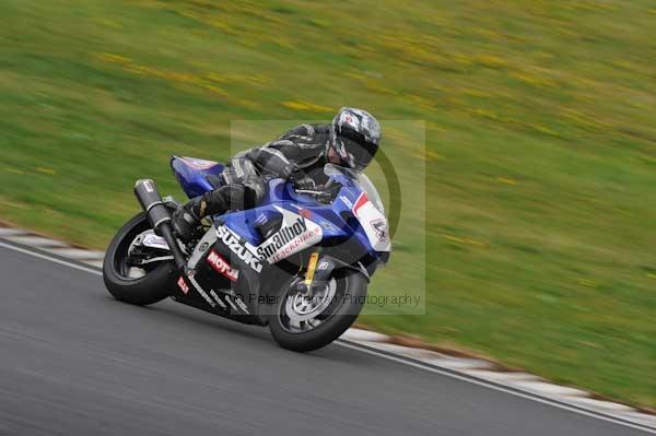 Mallory park Leicestershire;Mallory park photographs;Motorcycle action photographs;event digital images;eventdigitalimages;mallory park;no limits trackday;peter wileman photography;trackday;trackday digital images;trackday photos