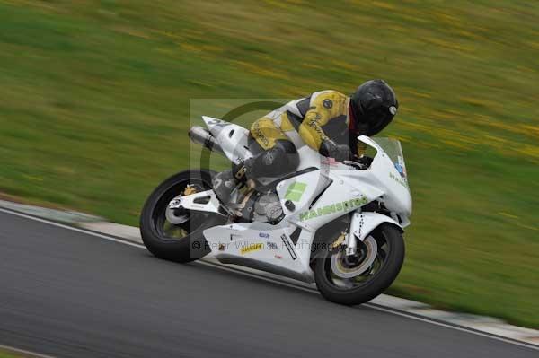 Mallory park Leicestershire;Mallory park photographs;Motorcycle action photographs;event digital images;eventdigitalimages;mallory park;no limits trackday;peter wileman photography;trackday;trackday digital images;trackday photos