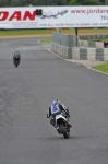 Mallory-park-Leicestershire;Mallory-park-photographs;Motorcycle-action-photographs;event-digital-images;eventdigitalimages;mallory-park;no-limits-trackday;peter-wileman-photography;trackday;trackday-digital-images;trackday-photos