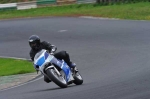 Mallory-park-Leicestershire;Mallory-park-photographs;Motorcycle-action-photographs;event-digital-images;eventdigitalimages;mallory-park;no-limits-trackday;peter-wileman-photography;trackday;trackday-digital-images;trackday-photos