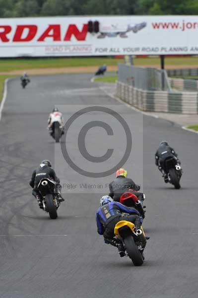 Mallory park Leicestershire;Mallory park photographs;Motorcycle action photographs;event digital images;eventdigitalimages;mallory park;no limits trackday;peter wileman photography;trackday;trackday digital images;trackday photos