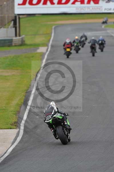 Mallory park Leicestershire;Mallory park photographs;Motorcycle action photographs;event digital images;eventdigitalimages;mallory park;no limits trackday;peter wileman photography;trackday;trackday digital images;trackday photos