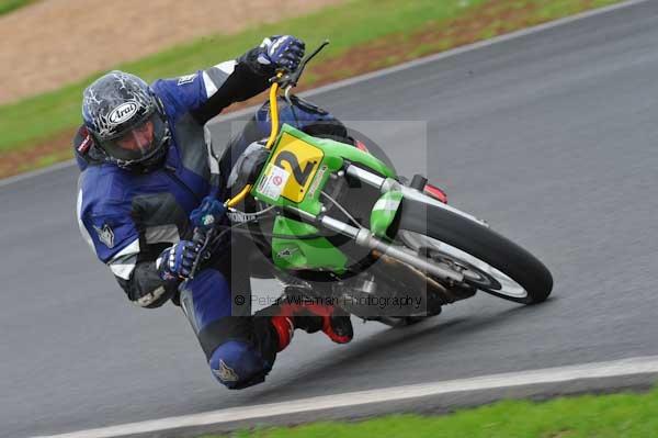 Mallory park Leicestershire;Mallory park photographs;Motorcycle action photographs;event digital images;eventdigitalimages;mallory park;no limits trackday;peter wileman photography;trackday;trackday digital images;trackday photos