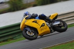 Mallory-park-Leicestershire;Mallory-park-photographs;Motorcycle-action-photographs;event-digital-images;eventdigitalimages;mallory-park;no-limits-trackday;peter-wileman-photography;trackday;trackday-digital-images;trackday-photos