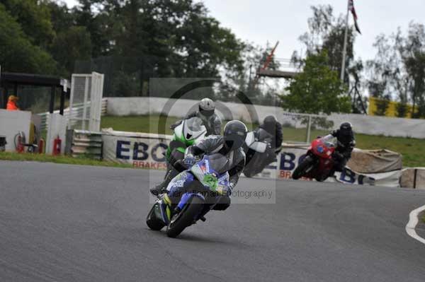 Mallory park Leicestershire;Mallory park photographs;Motorcycle action photographs;event digital images;eventdigitalimages;mallory park;no limits trackday;peter wileman photography;trackday;trackday digital images;trackday photos