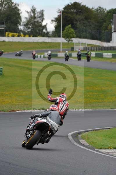 Mallory park Leicestershire;Mallory park photographs;Motorcycle action photographs;event digital images;eventdigitalimages;mallory park;no limits trackday;peter wileman photography;trackday;trackday digital images;trackday photos