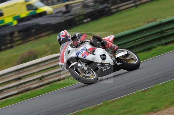 Mallory park Leicestershire;Mallory park photographs;Motorcycle action photographs;event digital images;eventdigitalimages;mallory park;no limits trackday;peter wileman photography;trackday;trackday digital images;trackday photos