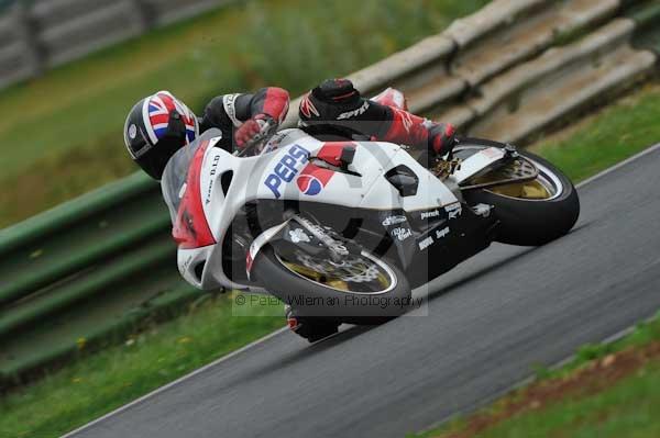 Mallory park Leicestershire;Mallory park photographs;Motorcycle action photographs;event digital images;eventdigitalimages;mallory park;no limits trackday;peter wileman photography;trackday;trackday digital images;trackday photos