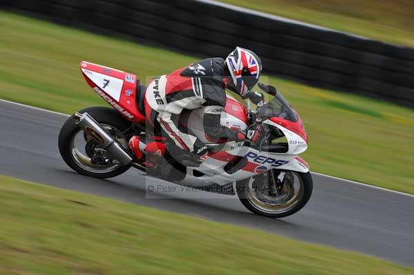 Mallory park Leicestershire;Mallory park photographs;Motorcycle action photographs;event digital images;eventdigitalimages;mallory park;no limits trackday;peter wileman photography;trackday;trackday digital images;trackday photos