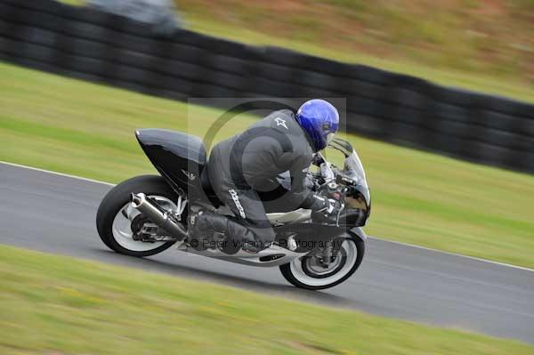 Mallory park Leicestershire;Mallory park photographs;Motorcycle action photographs;event digital images;eventdigitalimages;mallory park;no limits trackday;peter wileman photography;trackday;trackday digital images;trackday photos