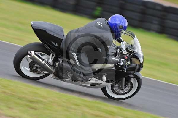 Mallory park Leicestershire;Mallory park photographs;Motorcycle action photographs;event digital images;eventdigitalimages;mallory park;no limits trackday;peter wileman photography;trackday;trackday digital images;trackday photos