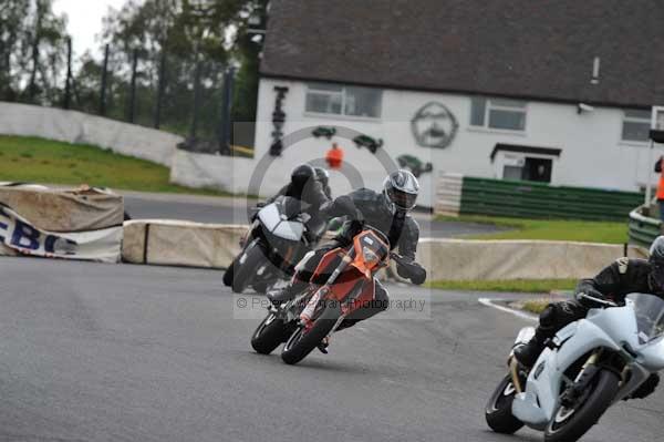 Mallory park Leicestershire;Mallory park photographs;Motorcycle action photographs;event digital images;eventdigitalimages;mallory park;no limits trackday;peter wileman photography;trackday;trackday digital images;trackday photos