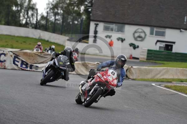 Mallory park Leicestershire;Mallory park photographs;Motorcycle action photographs;event digital images;eventdigitalimages;mallory park;no limits trackday;peter wileman photography;trackday;trackday digital images;trackday photos