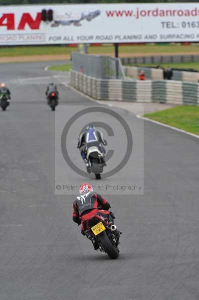 Mallory park Leicestershire;Mallory park photographs;Motorcycle action photographs;event digital images;eventdigitalimages;mallory park;no limits trackday;peter wileman photography;trackday;trackday digital images;trackday photos