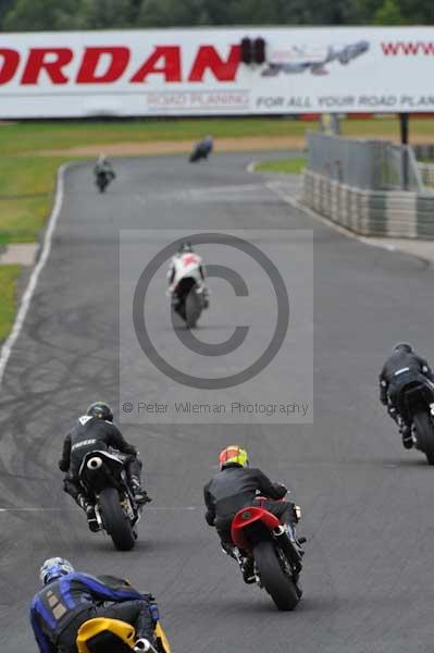 Mallory park Leicestershire;Mallory park photographs;Motorcycle action photographs;event digital images;eventdigitalimages;mallory park;no limits trackday;peter wileman photography;trackday;trackday digital images;trackday photos