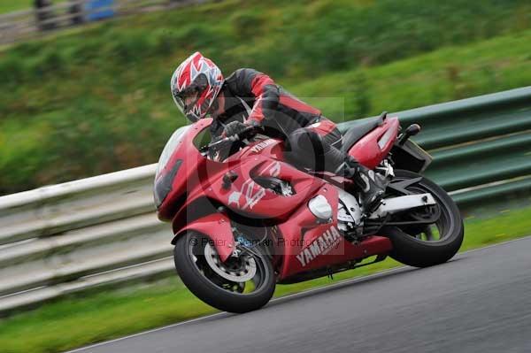 Mallory park Leicestershire;Mallory park photographs;Motorcycle action photographs;event digital images;eventdigitalimages;mallory park;no limits trackday;peter wileman photography;trackday;trackday digital images;trackday photos